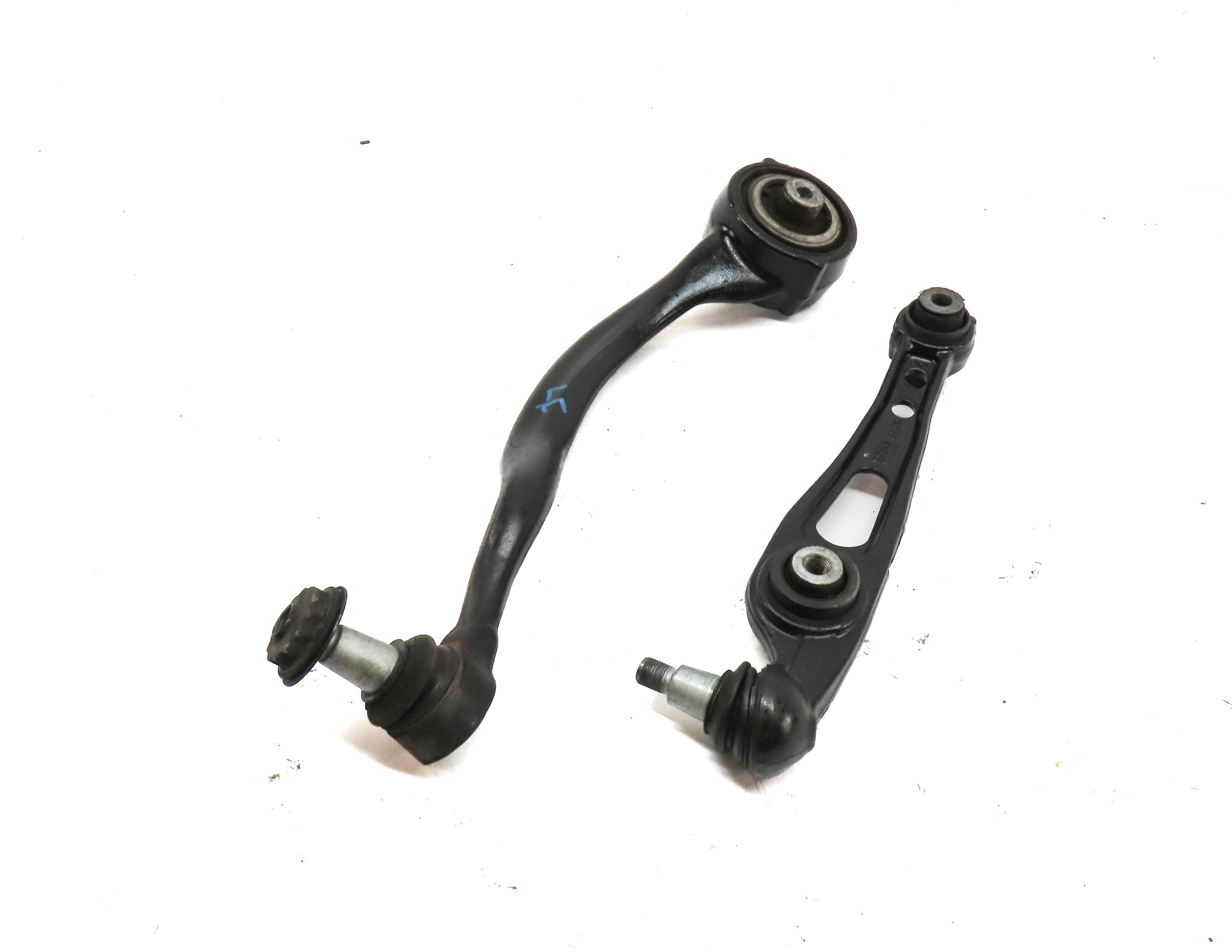 13-20 DISCOVERY RANGE ROVER SPORT (L405 L462 L494) LEFT FRONT CONTROL ARM SET/2 — exact item pictured